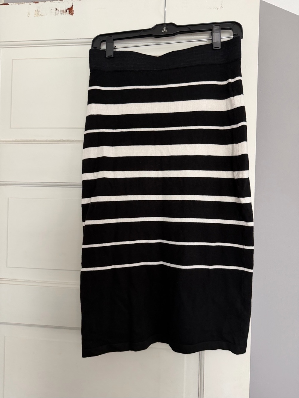 Ellen Tracy Black and White Striped Pencil Skirt
